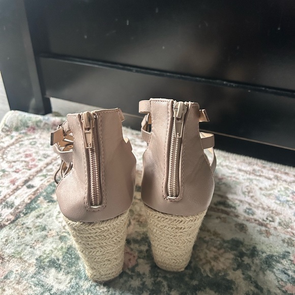 Women's Strappy Wedge Sandals - Tan/Pink - Picture 3 of 5